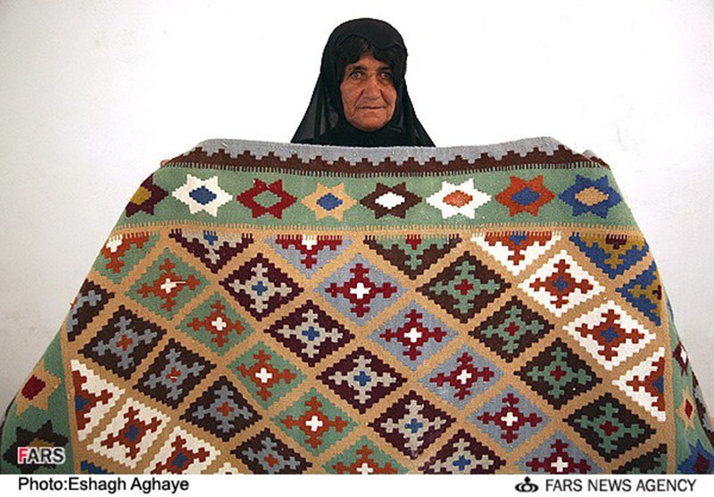 Carpet weaving4